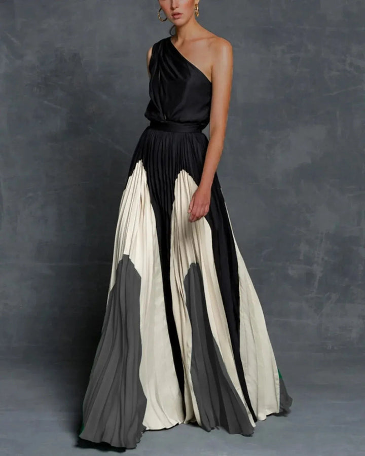 Charlotte | Maxi Dress with Stylish Shoulder Design